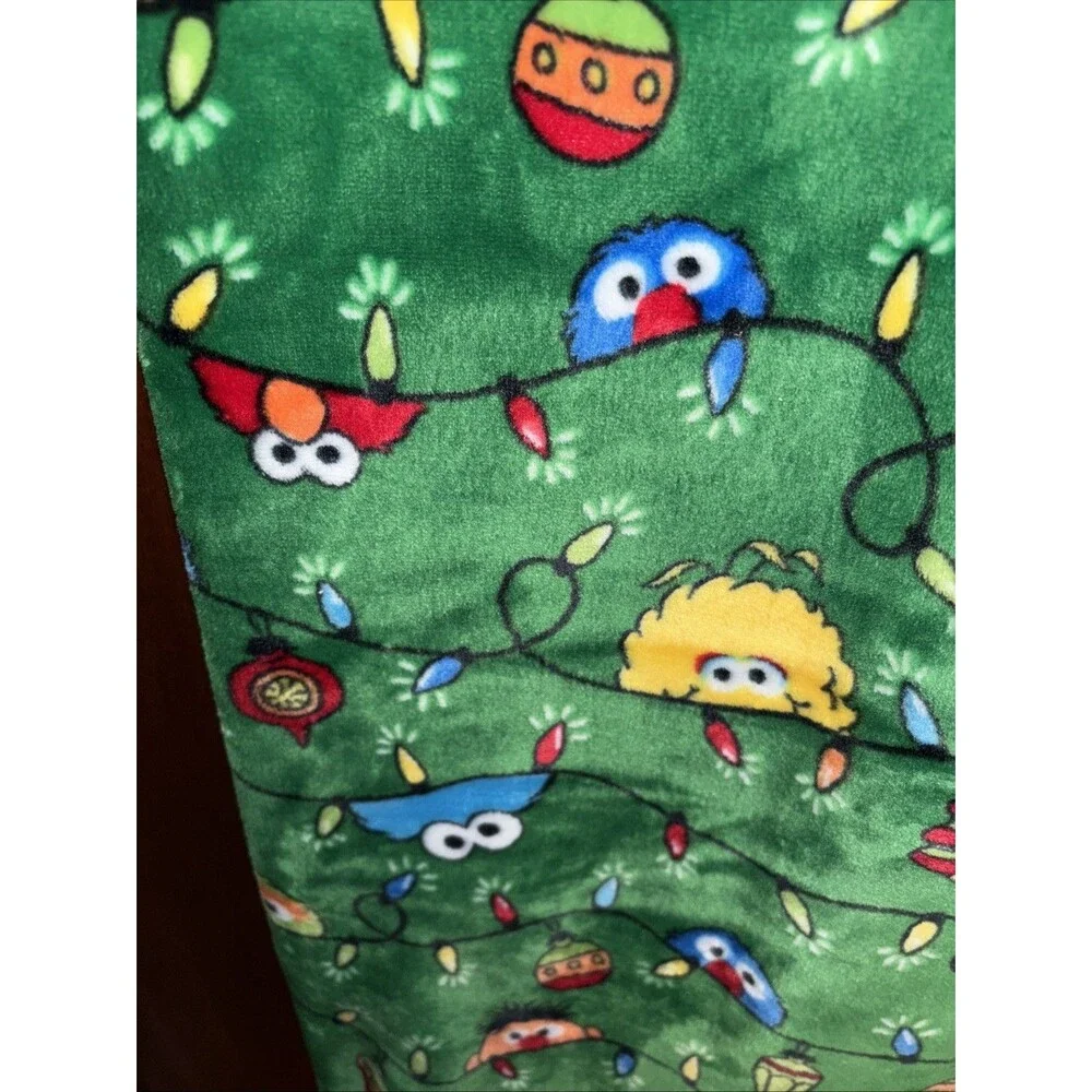 Sesame Street Christmas Soft Throw Blanket Big Bird Cookie Ernie Elmo Bert NWT